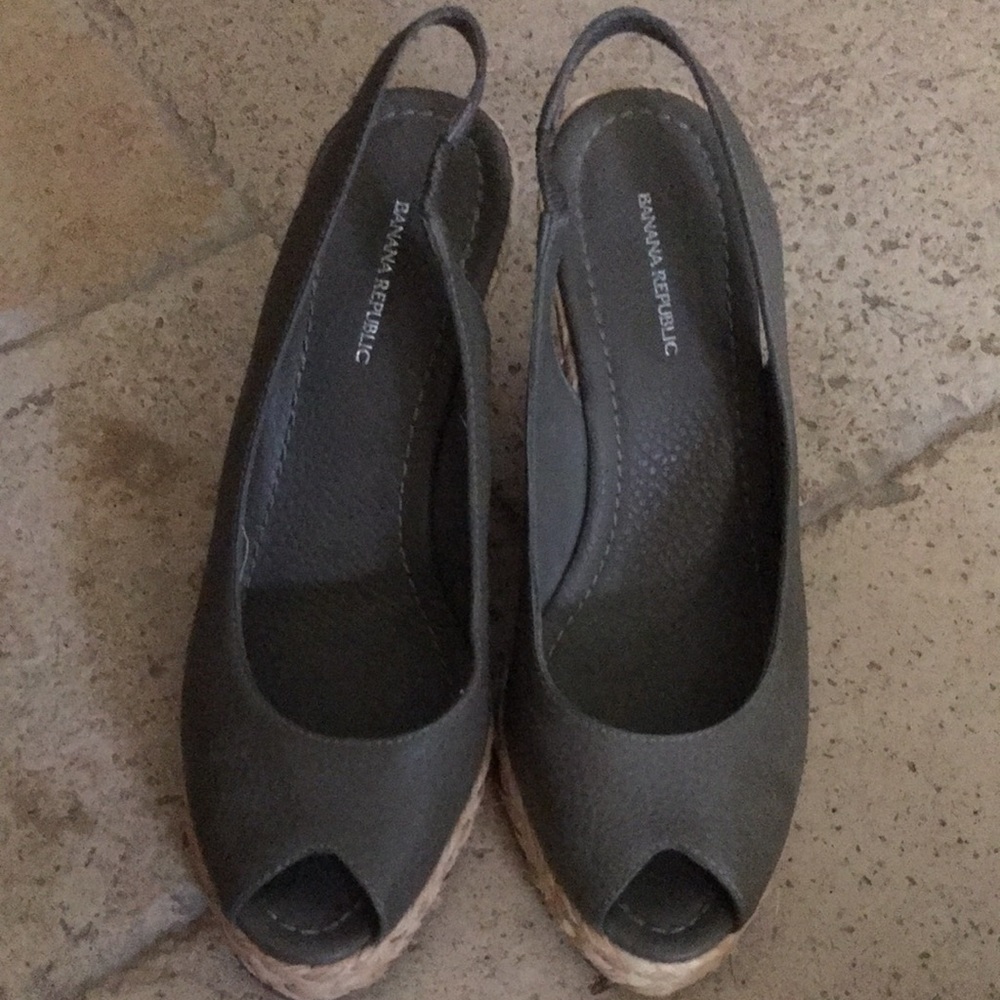 Banana republic wedges